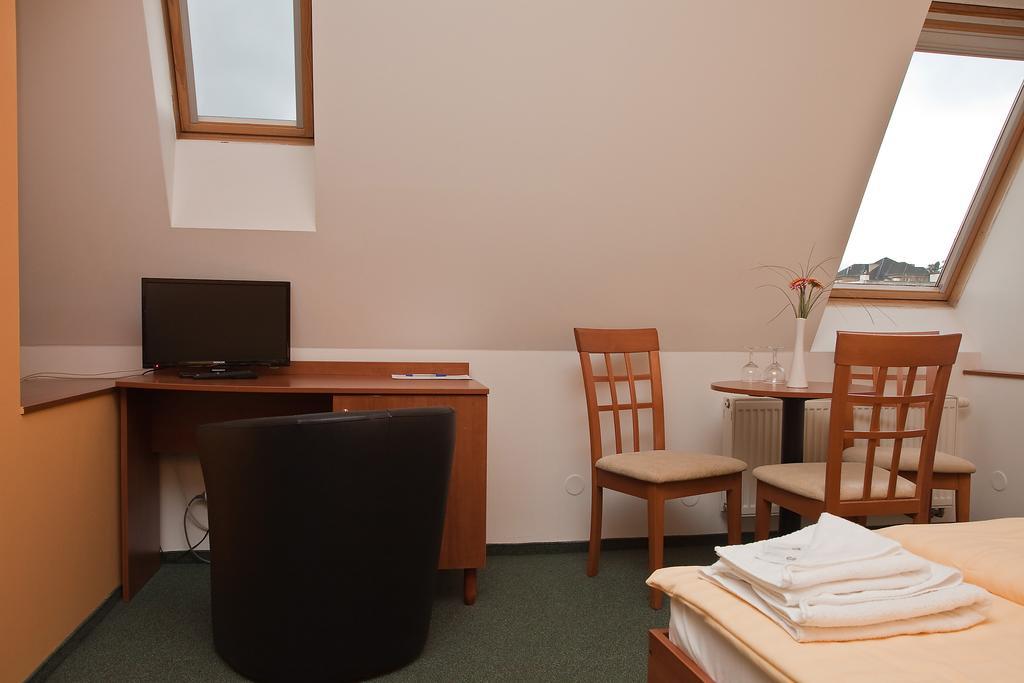 Hotel Antonietta Teplice Quarto foto